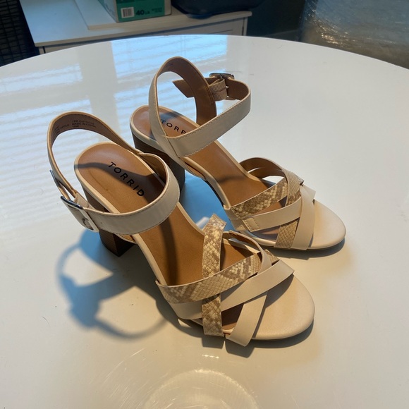 Cream (Bone) Cage Snake Heel - Picture 4 of 4